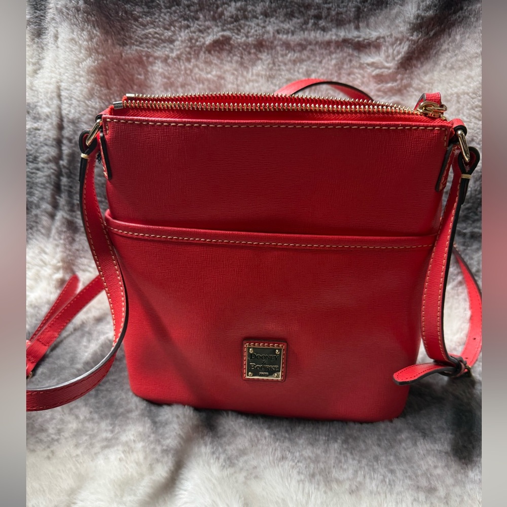 NWT Dooney & Bourke Small Everyday Crossbody